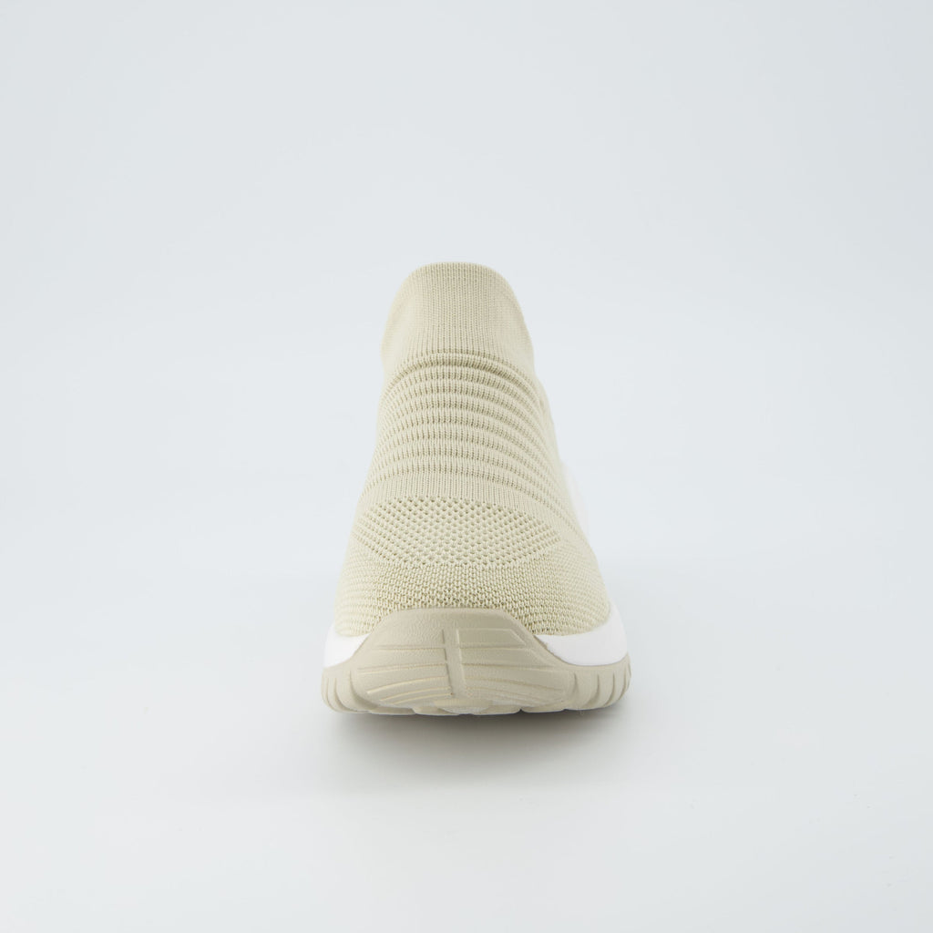 Breeze Knit Trainer - view 9