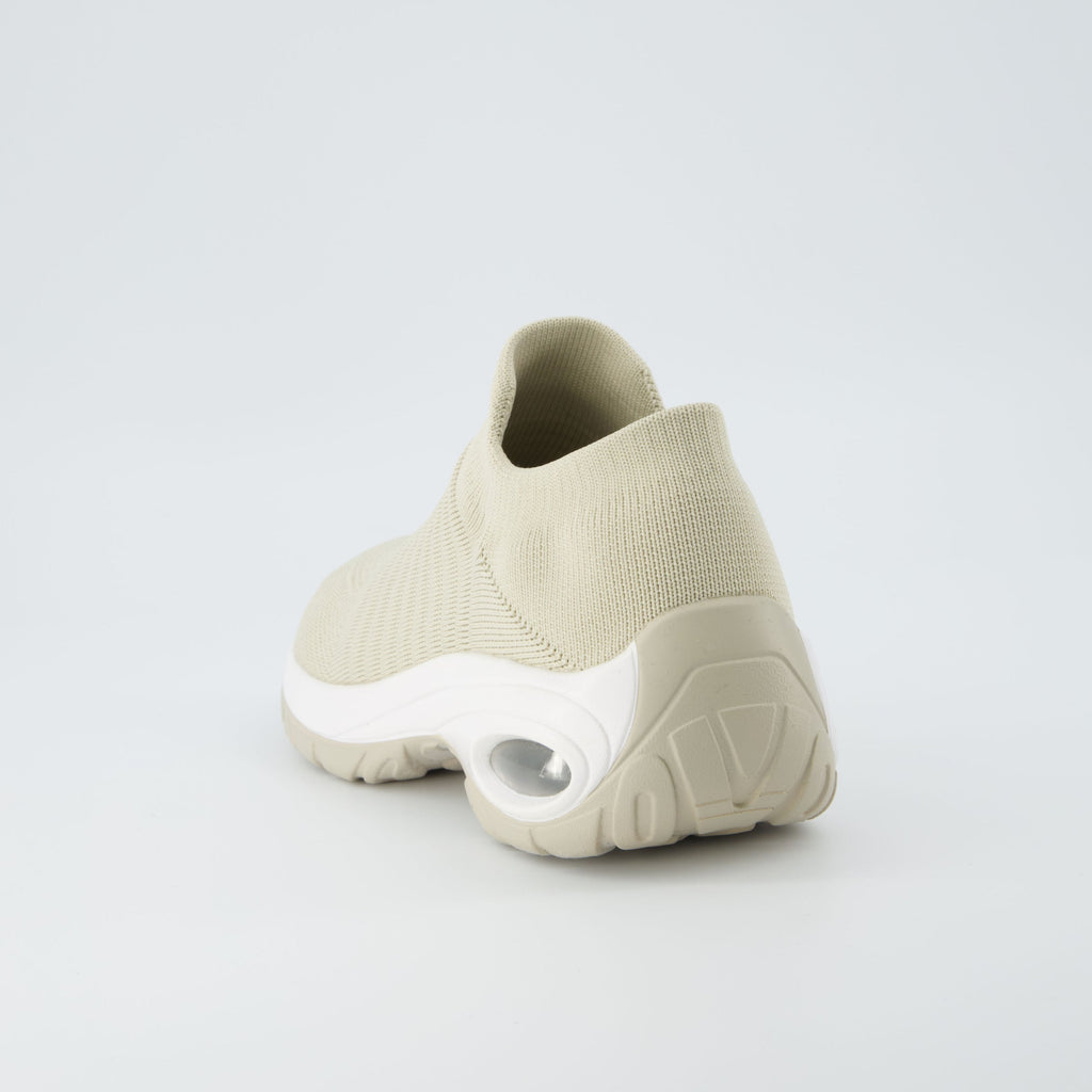 Breeze Knit Trainer - view 11