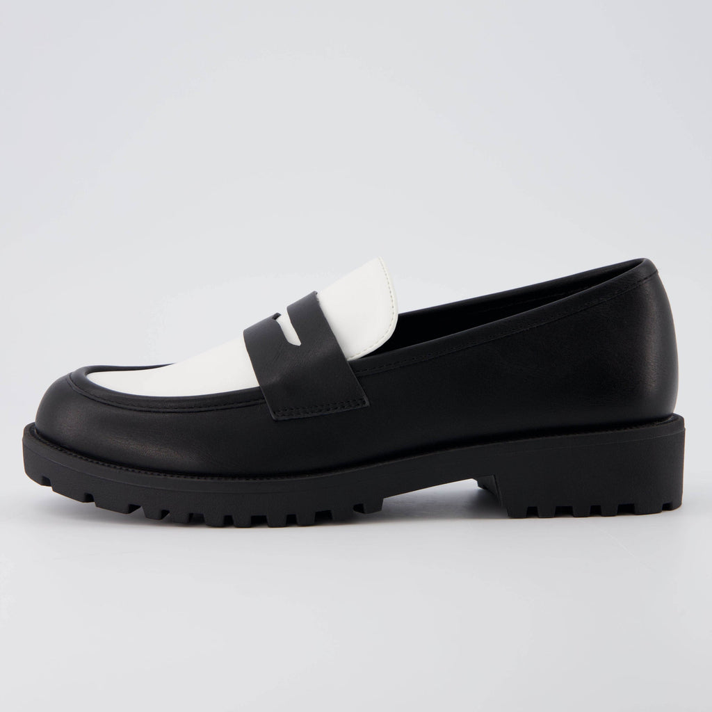 Reggio Contrast Slip On Loafer - view 2