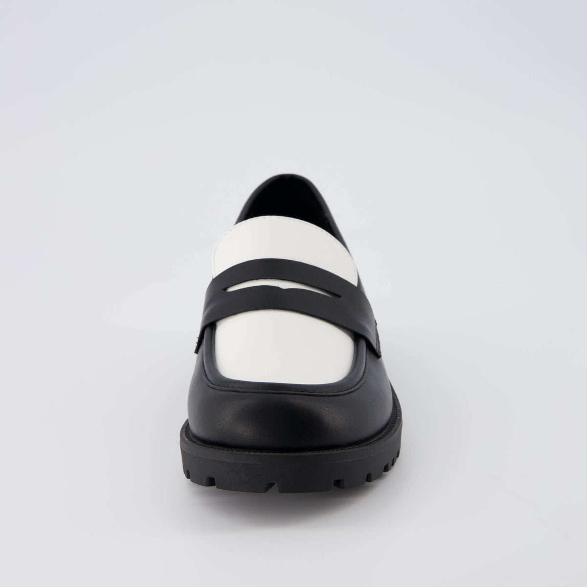 Reggio Contrast Slip On Loafer - view 4