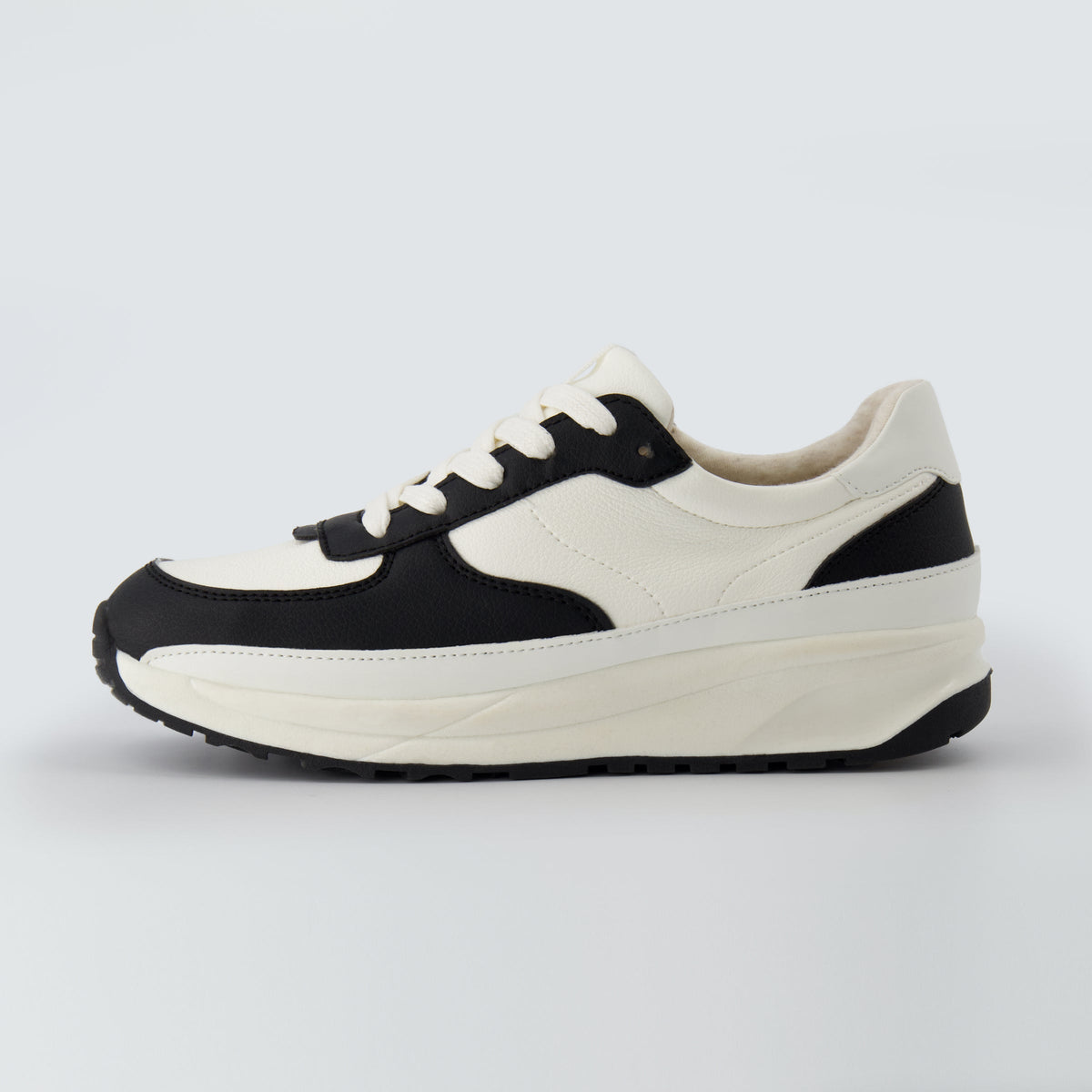 Score Lace-up Sneaker - view 20